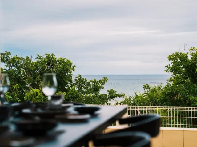 .
.
.
【 Ocean Villa Tokunoshima〜オーシャンヴィラ徳之島〜 】

コテやアイロンなどのアメニティも充実しております♪

◇ 住所
〒891-7102 
鹿児島県大島郡徳之島町亀徳2727-10

お部屋は広々とした4LDK！！
お庭ではBBQグリルも完備しているため、ご家族やご友人、カップルなどグループでのお越しもお待ちしております♪
ㅤ
▶海を目の前にBBQが楽しめるヴィラ
▶1日1組限定“ 一棟貸切 “
▶アイロン/コテ etc. アメニティ完備

＊.................................................✈ㅤ

　小樽/淡路島/鳴門/出雲/徳之島/宮古島
＊.................................................✈

詳細やご予約はプロフィールリンクから
→@_yokitabi_ 

お問い合わせのDMもお待ちしております。

 #オーシャンヴィラ徳之島　#徳之島　#旅行# ＃よきたび　#オーシャンヴィラ　#カップル旅　#大人女子旅行 #BBQ#グループ旅行 #おすすめホテル
